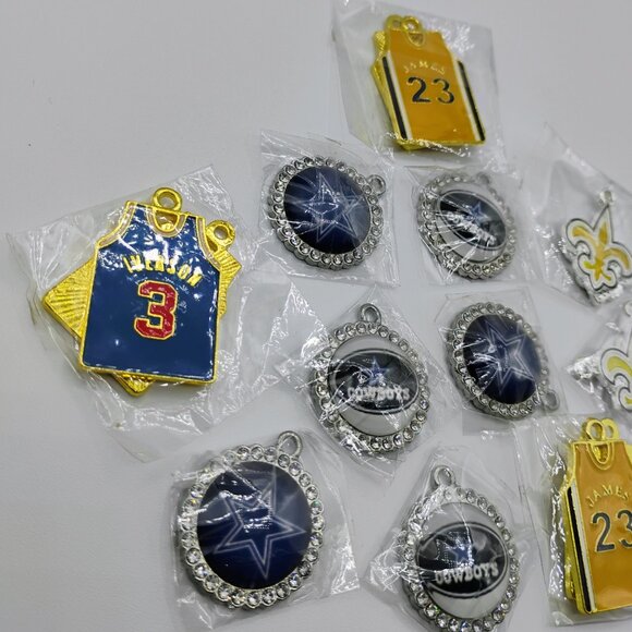 16 piece sports charms - Lebron, Allen Iverson, Cowboys & Saints - Picture 3 of 4
